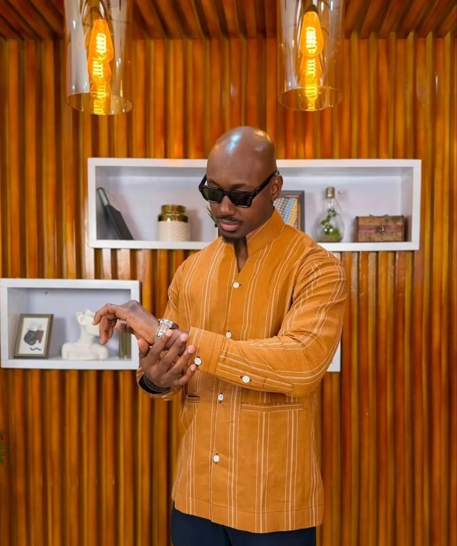 Chemise rayée moutarde col Mao